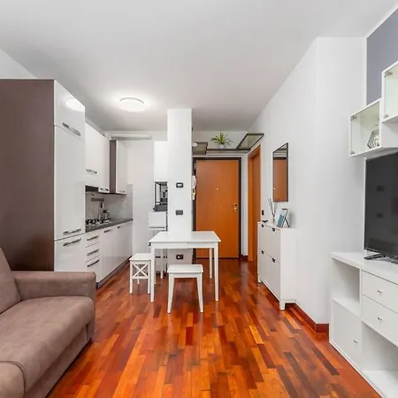 M5 Ca' Granda - Niguarda - Parcheggio Gratuito Apartamento Milão
